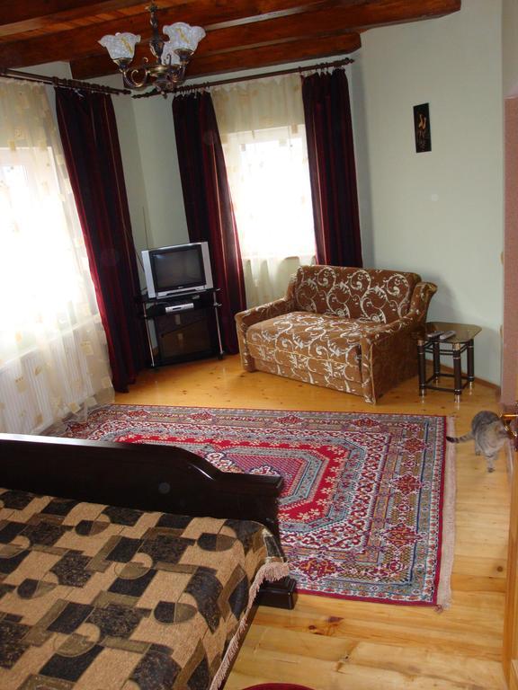 Vyshenka Guest House Iaremcea Cameră foto